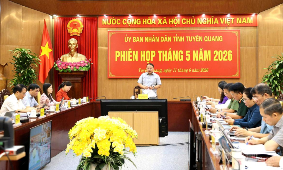 Quyết liệt th&aacute;o gỡ điểm nghẽn, th&uacute;c đẩy tăng trưởng