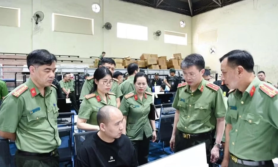 Ngăn chặn kịp thời đường d&acirc;y lừa đảo trực tuyến xuy&ecirc;n quốc gia quy m&ocirc; lớn
