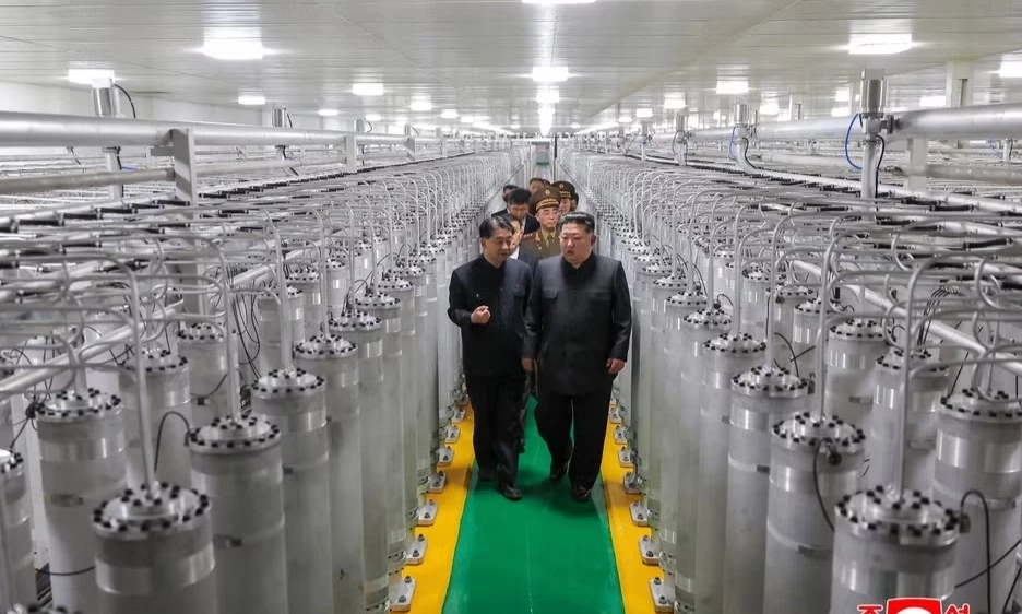 Triều Ti&ecirc;n tuy&ecirc;n bố vị thế quốc gia hạt nh&acirc;n l&agrave; "kh&ocirc;ng thể đảo ngược"
