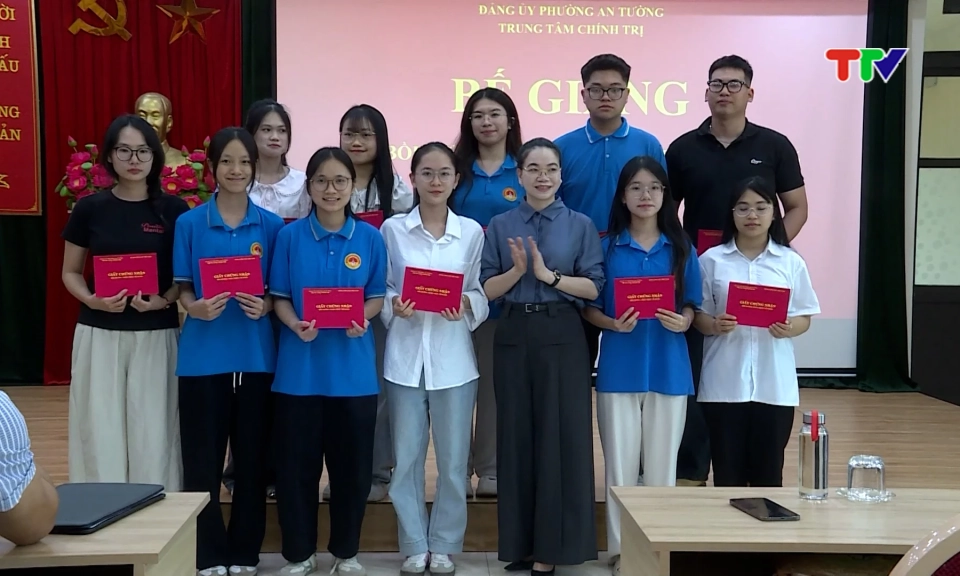 Gieo những hạt giống đỏ