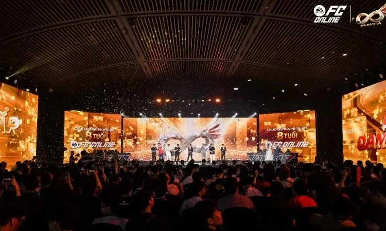 Việt Nam All Stars thắng ngược Th&aacute;i Lan All Stars tại Lễ kỷ niệm 8 năm FC Online