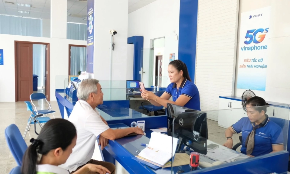 Những kh&aacute;ch h&agrave;ng n&agrave;o chưa x&aacute;c thực th&ocirc;ng tin thu&ecirc; bao di động?
