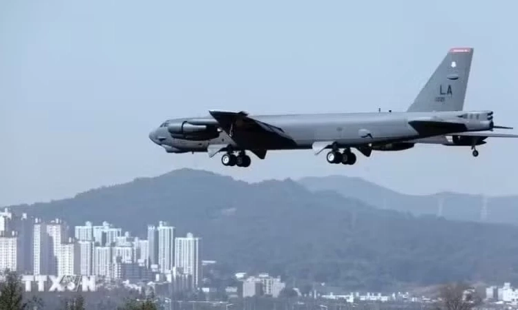T&aacute;m người thiệt mạng trong vụ rơi m&aacute;y bay n&eacute;m bom B-52 ở Mỹ