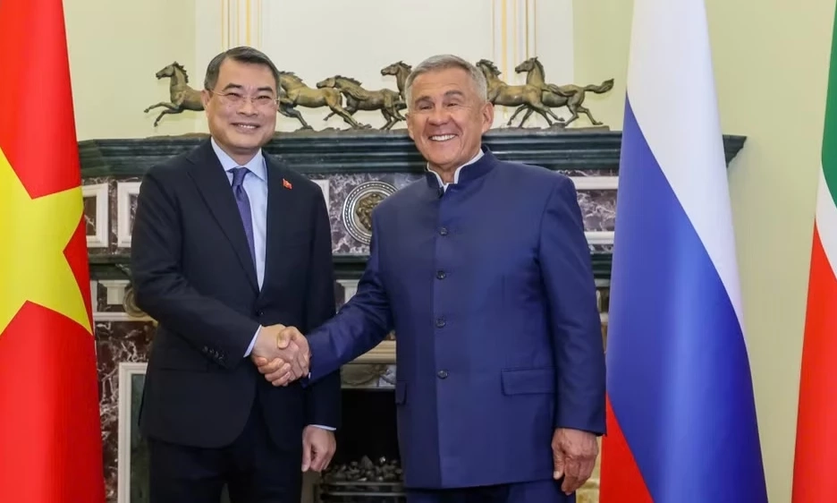 Thủ tướng L&ecirc; Minh Hưng gặp người đứng đầu Cộng h&ograve;a Tatarstan R.Minnikhanov