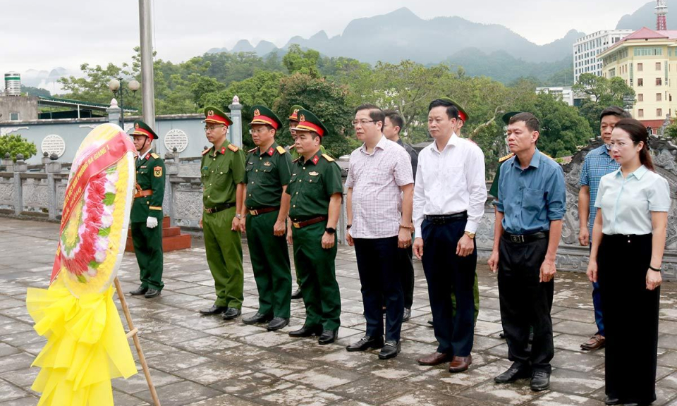 Lấy mẫu, số h&oacute;a th&ocirc;ng tin h&agrave;i cốt liệt sĩ