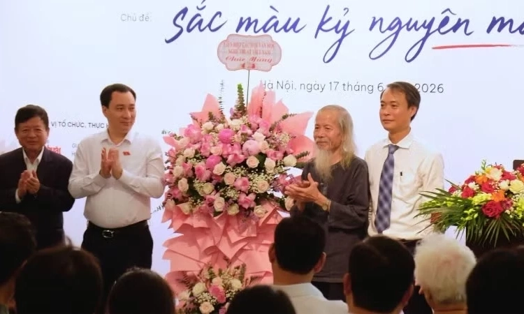 Ph&aacute;t động Cuộc thi vẽ v&agrave; Giải thưởng T&ocirc; Ngọc V&acirc;n lần thứ Nhất
