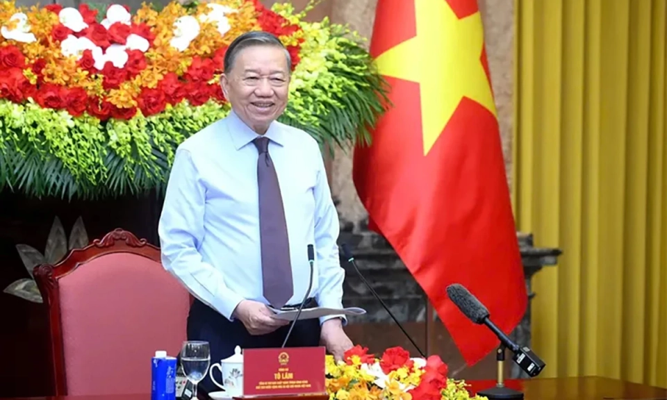 B&aacute;o ch&iacute; C&aacute;ch mạng Việt Nam trong thời đại số