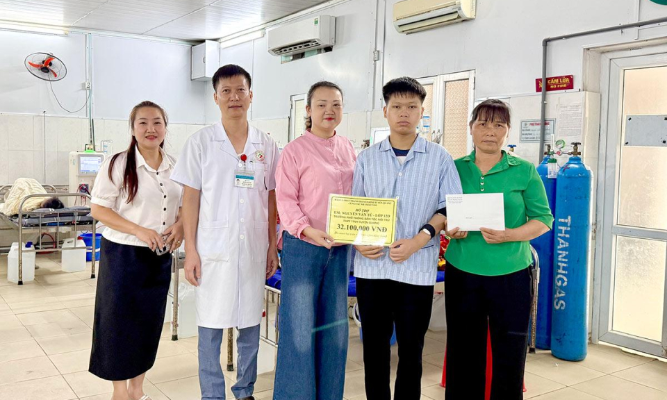 Tr&ecirc;n 62 triệu đồng hỗ trợ em Nguyễn Văn T&uacute;