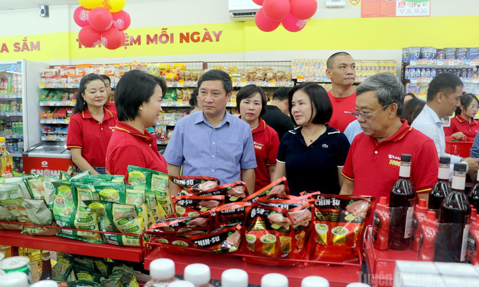 Khai trương cửa h&agrave;ng WinMart+ thứ 5.000 tại x&atilde; M&egrave;o Vạc