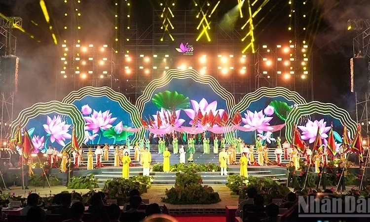 Về nghe sen kể chuyện