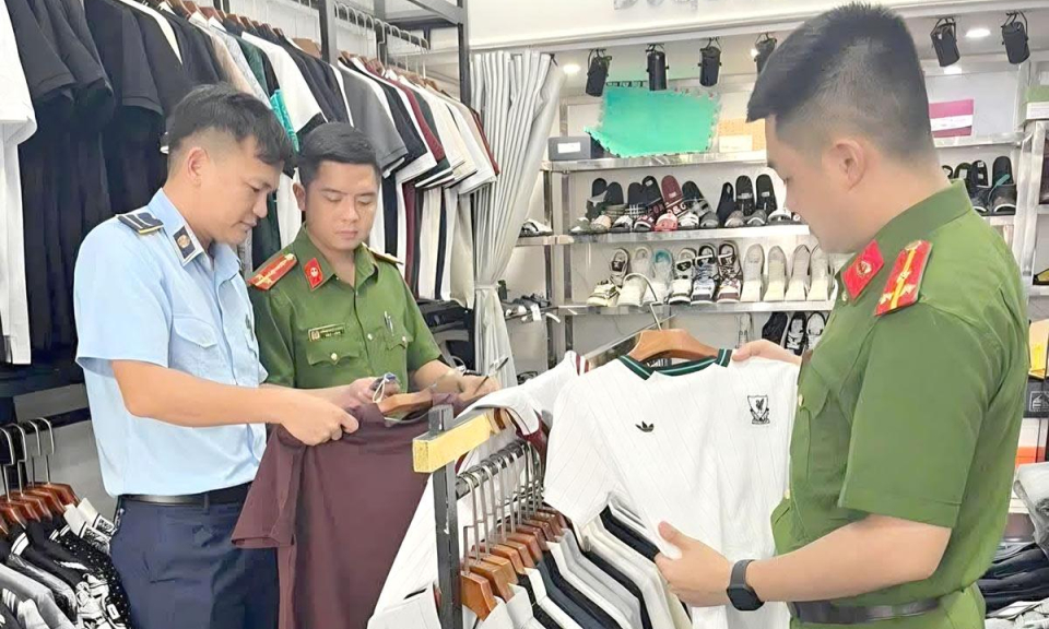 Xử l&yacute; 7 cơ sở vi phạm quyền sở hữu tr&iacute; tuệ, phạt hơn 103 triệu đồng