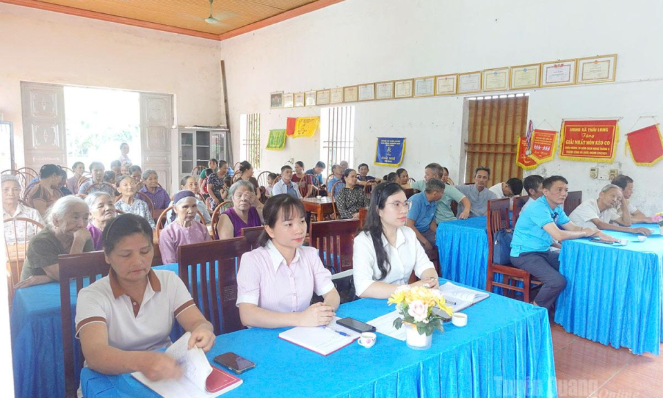 Tr&ecirc;n 200 lượt người được tuy&ecirc;n truyền ch&iacute;nh s&aacute;ch BHXH, BHYT