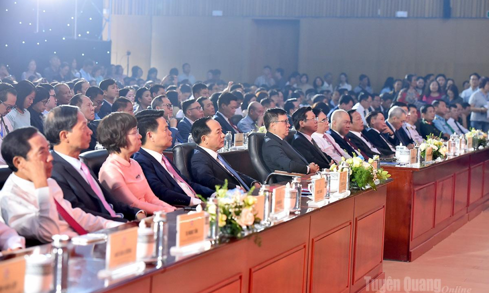 Khai mạc Hội b&aacute;o to&agrave;n quốc 2026: B&aacute;o ch&iacute; Việt Nam - Trung th&agrave;nh, s&aacute;ng tạo, tr&aacute;ch nhiệm trong kỷ nguy&ecirc;n mới