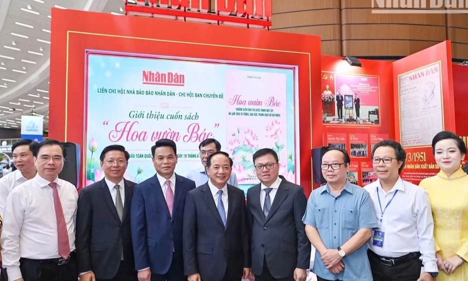 Ra mắt cuốn s&aacute;ch &ldquo;Hoa vườn B&aacute;c&rdquo; tại Hội B&aacute;o to&agrave;n quốc năm 2026