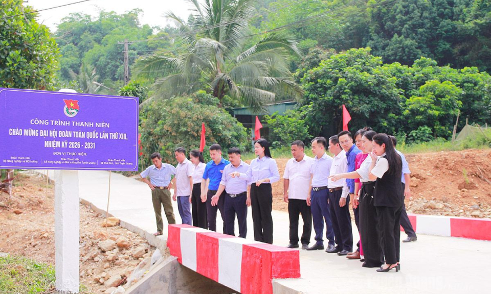 Kh&aacute;nh th&agrave;nh c&ocirc;ng tr&igrave;nh thanh ni&ecirc;n tại x&atilde; Th&aacute;i B&igrave;nh