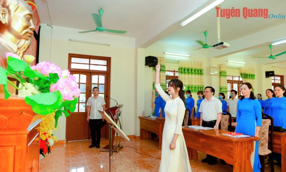 Giữ vững lời thề trước Đảng