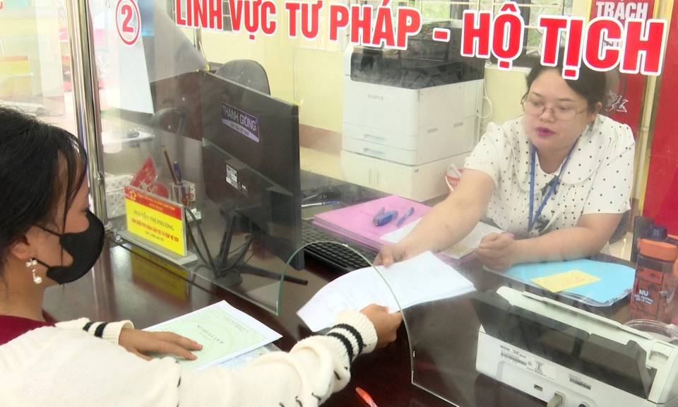 X&acirc;y dựng nền h&agrave;nh ch&iacute;nh v&igrave; Nh&acirc;n d&acirc;n phục vụ