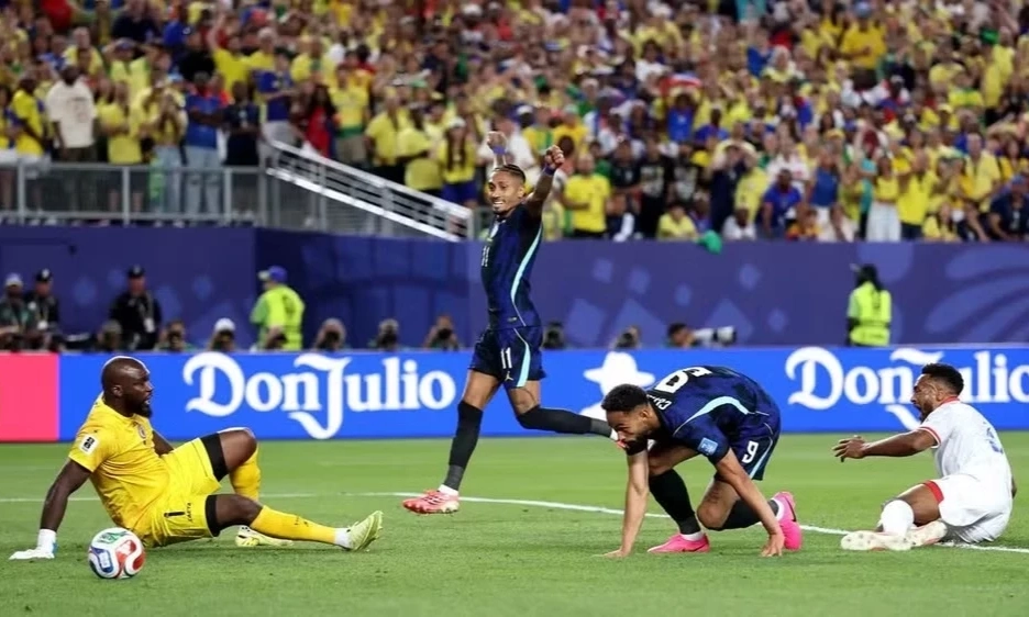 Brazil thắng thuyết phục Haiti, vươn l&ecirc;n dẫn đầu bảng C
