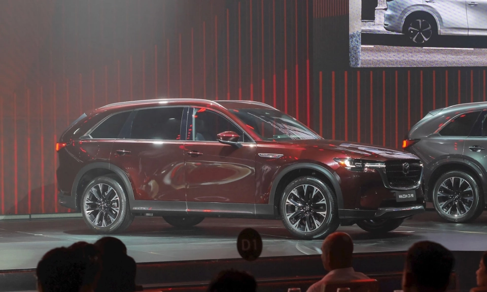 Mazda gia nhập s&acirc;n chơi xe điện h&oacute;a tại Việt Nam với CX-60 v&agrave; CX-90