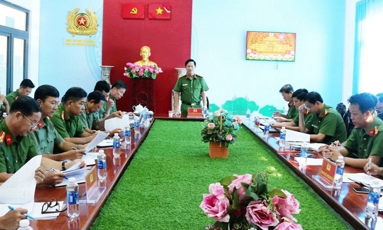 C&ocirc;ng an An Giang bắt giữ 73 vụ bu&ocirc;n lậu, gi&aacute; trị h&agrave;ng h&oacute;a khoảng 21 tỷ đồng