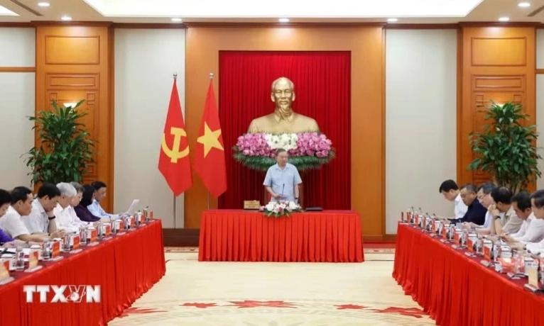 Kết luận của Tổng B&iacute; thư, Chủ tịch nước về sơ kết vận h&agrave;nh ch&iacute;nh quyền 3 cấp