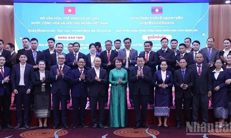 Việt Nam hỗ trợ đ&agrave;o tạo kỹ năng b&aacute;o ch&iacute; hiện đại cho ph&oacute;ng vi&ecirc;n L&agrave;o