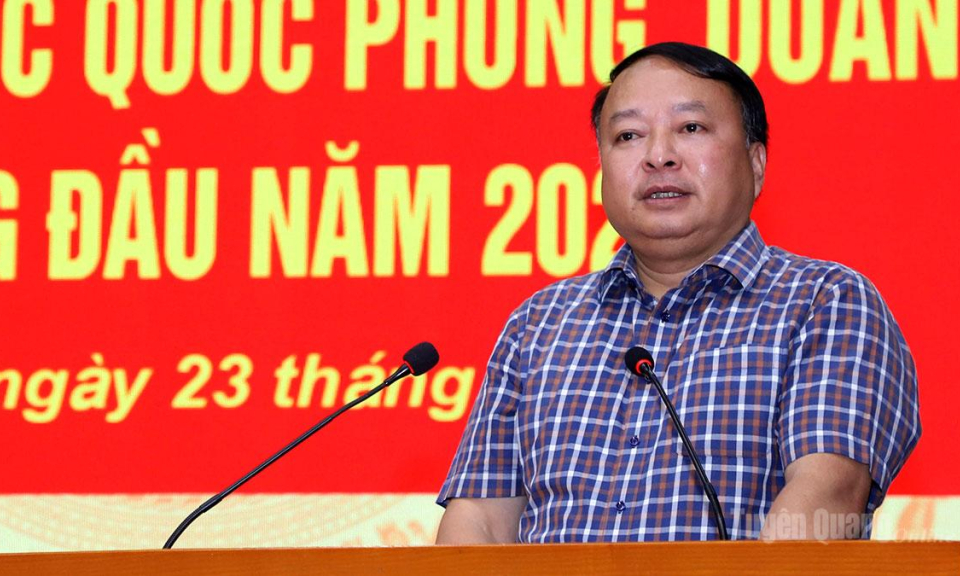 Chủ tịch UBND tỉnh Phan Huy Ngọc: Tiếp tục tham mưu l&atilde;nh đạo thực hiện tốt nhiệm vụ c&ocirc;ng quốc ph&ograve;ng