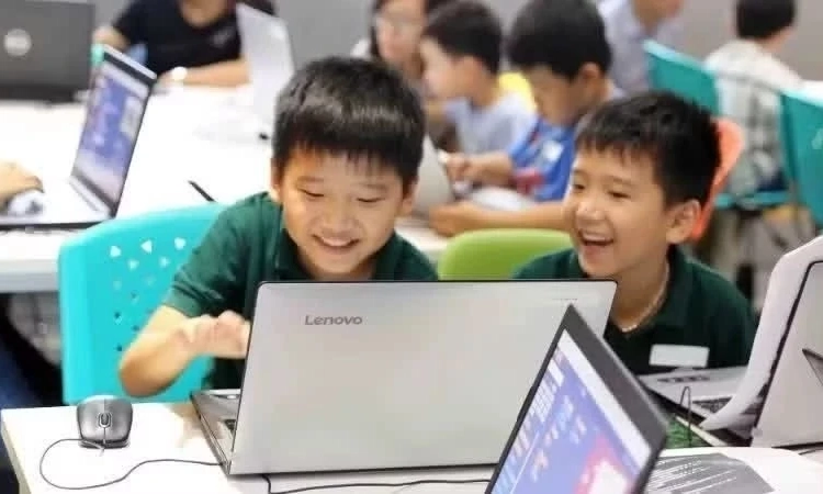 Kh&ocirc;ng gian mạng an to&agrave;n cho trẻ em