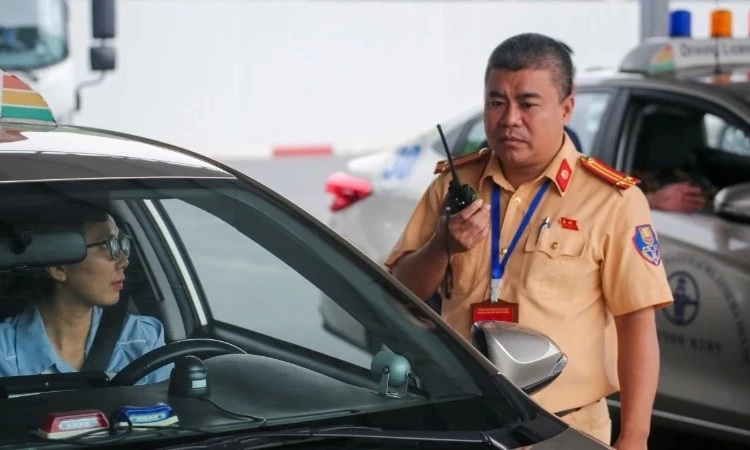 Thay đổi đồng bộ quy tr&igrave;nh s&aacute;t hạch l&aacute;i xe