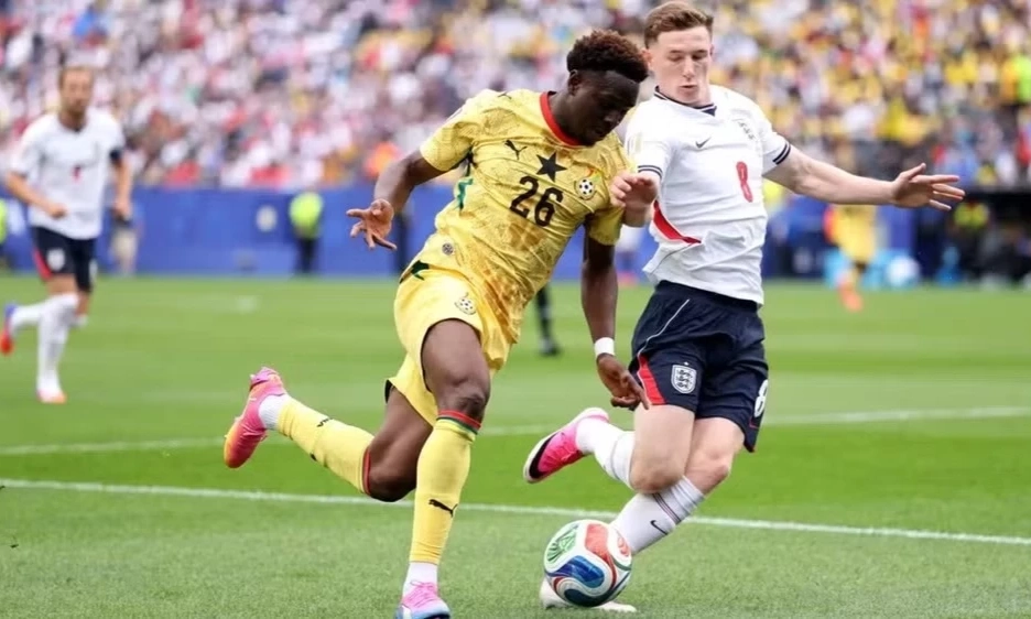 Ghana ki&ecirc;n cường cầm h&ograve;a Anh, rộng cửa v&agrave;o v&ograve;ng knock-out