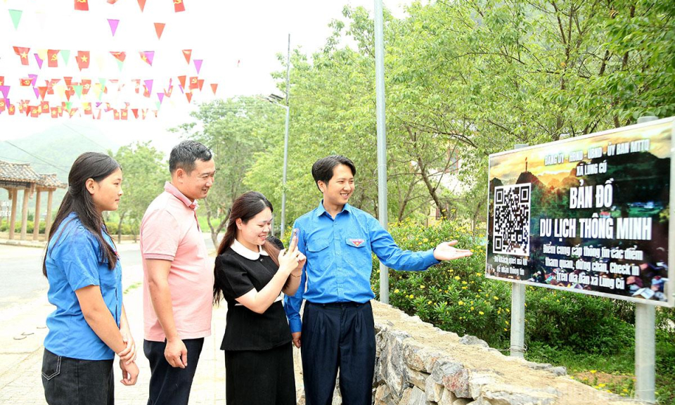 Tuổi trẻ thắp lửa bi&ecirc;n cương