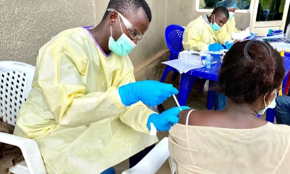 Dịch Ebola: T&acirc;y Phi tăng cường c&aacute;c biện ph&aacute;p chuẩn bị v&agrave; ph&ograve;ng ngừa
