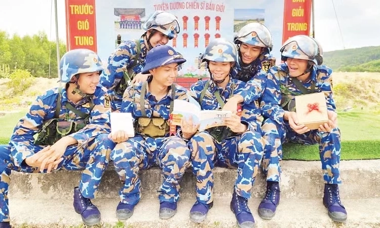 Lan tỏa văn h&oacute;a đọc trong đời sống qu&acirc;n ngũ