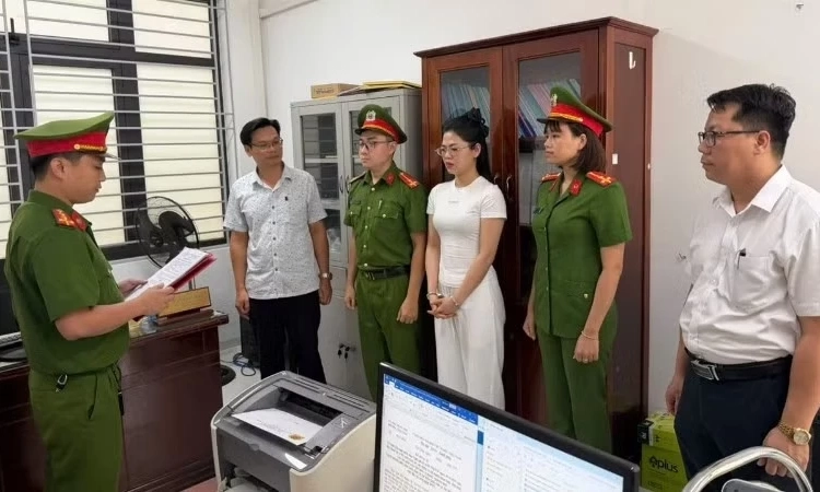 Khởi tố, bắt tạm giam đối tượng lừa đảo chiếm đoạt hơn 700 triệu đồng