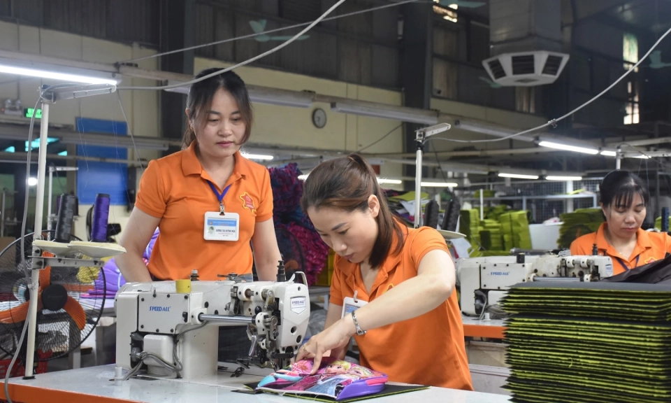 Từ ng&agrave;y 1-7-2026: Lao động nữ sinh con thứ hai được nghỉ thai sản 7 th&aacute;ng