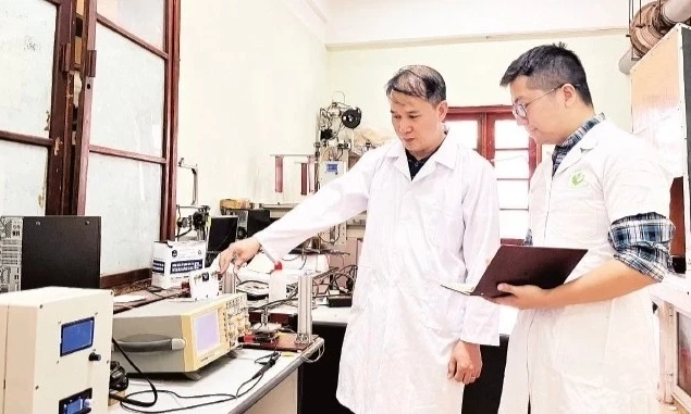 Đ&agrave;o tạo nguồn nh&acirc;n lực chiến lược c&ocirc;ng nghệ lượng tử