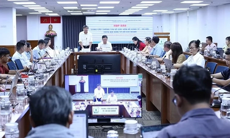 Lễ kỷ niệm 50 năm Ng&agrave;y th&agrave;nh phố S&agrave;i G&ograve;n-Gia Định ch&iacute;nh thức vinh dự mang t&ecirc;n Chủ tịch Hồ Ch&iacute; Minh diễn ra v&agrave;o s&aacute;ng 2/7