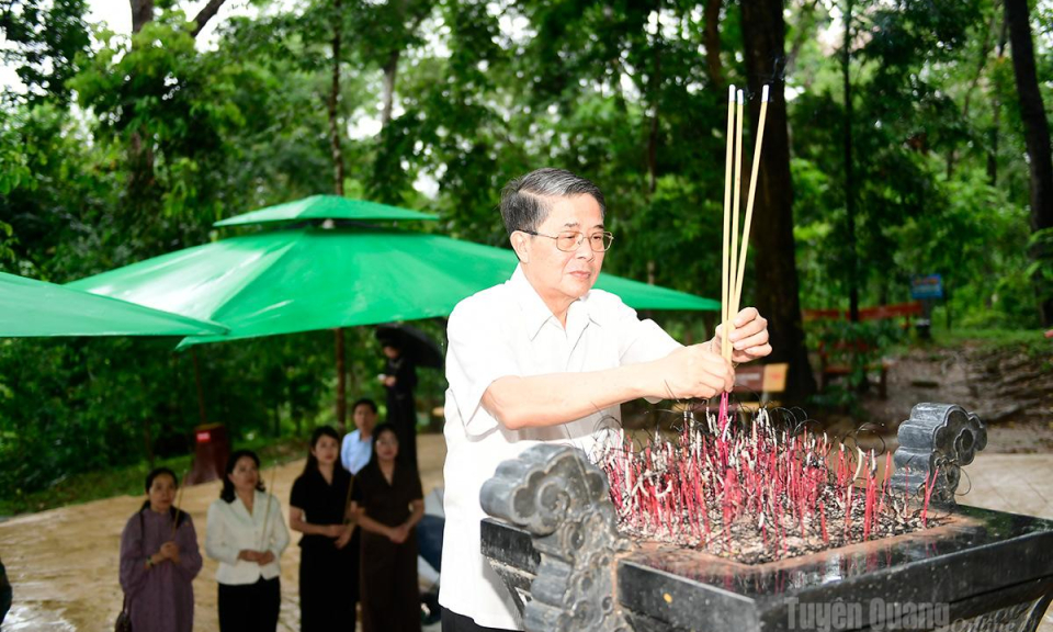 Nguy&ecirc;n Ủy vi&ecirc;n BCH Trung ương Đảng, nguy&ecirc;n Ph&oacute; Chủ tịch Quốc hội Nguyễn Đức Hải thăm Khu di t&iacute;ch Quốc gia đặc biệt T&acirc;n Tr&agrave;o
