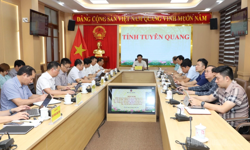 Th&aacute;o gỡ c&aacute;c "điểm nghẽn" về thủ tục đẩy nhanh tiến độ đưa quỹ nh&agrave;, đất d&ocirc;i dư sau sắp xếp bộ m&aacute;y v&agrave;o khai th&aacute;c