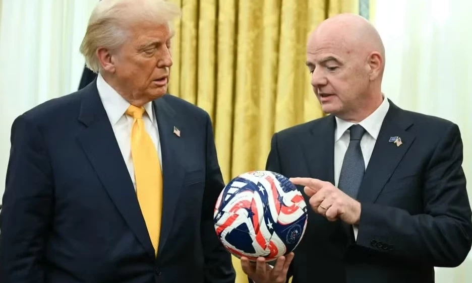 B&ecirc;n lề World Cup: Tổng thống Mỹ Donald Trump sẽ trao c&uacute;p v&agrave;ng