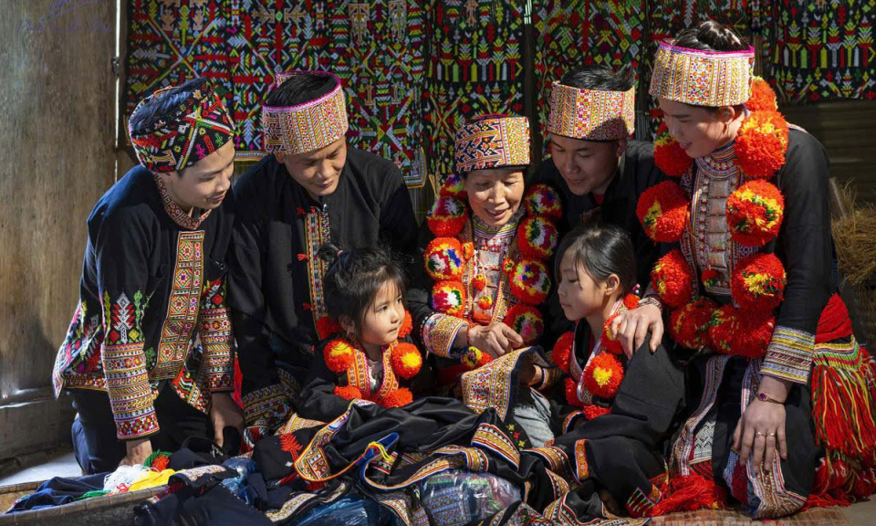 M&aacute;i nh&agrave; đa thế hệ