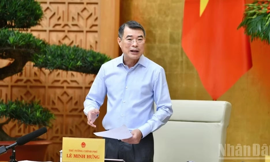 Tập trung chỉ đạo, khẩn trương ho&agrave;n thiện c&aacute;c dự &aacute;n luật, nghị quyết, bảo đảm tiến độ v&agrave; chất lượng
