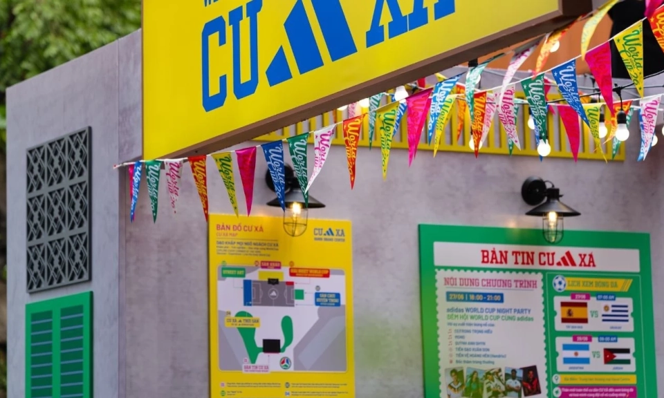 Kh&ocirc;ng gian cổ vũ World Cup đậm nghệ thuật giữa l&ograve;ng H&agrave; Nội