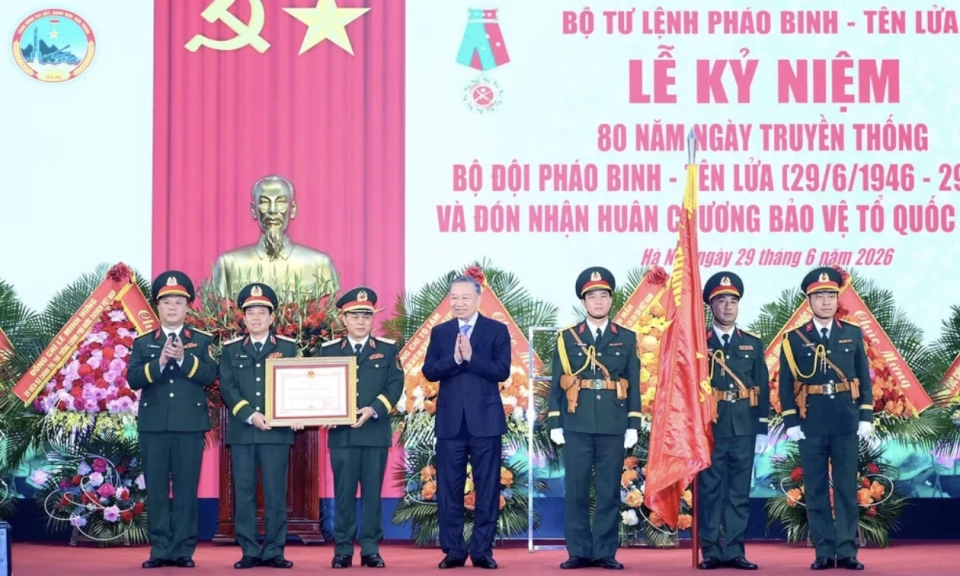 X&acirc;y dựng lực lượng Ph&aacute;o binh-T&ecirc;n lửa hiện đại, đ&aacute;p ứng nhiệm vụ trong điều kiện mới