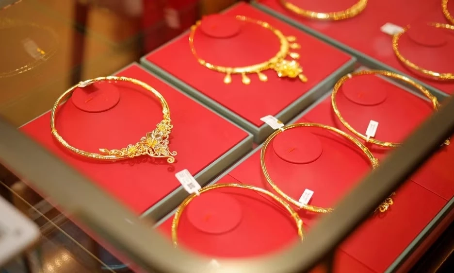 Gi&aacute; v&agrave;ng ng&agrave;y 29/6: Trong nước, thế giới đồng loạt giảm