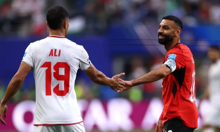 Ai Cập lần đầu vượt qua v&ograve;ng bảng World Cup