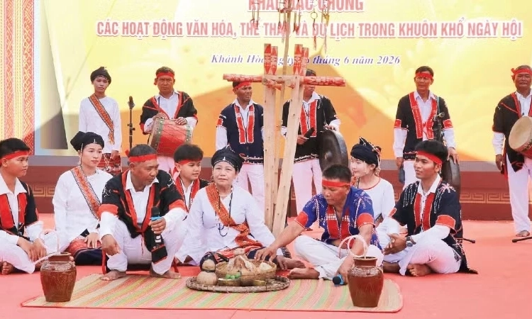 Gắn bảo tồn di sản với ph&aacute;t triển bền vững