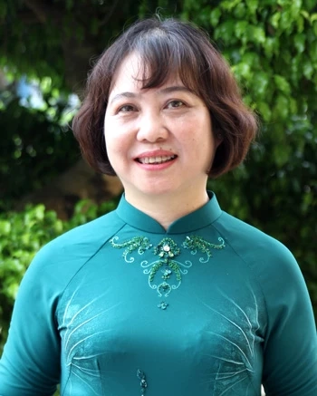 Đồng chí Đinh Thị Thu Hà, Phó Bí thư Thường trực Đảng ủy phường Minh Xuân