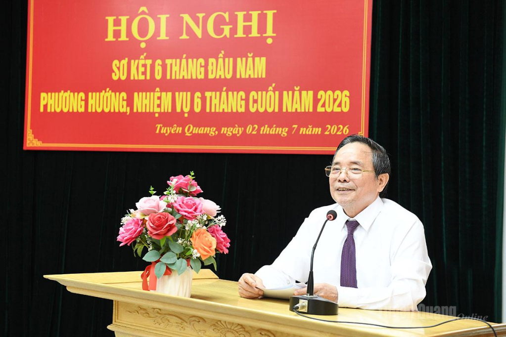 Đồng chí Nguyễn Hữu Hoan, nguyên Phó Bí thư Thường trực Tỉnh ủy, Chủ nhiệm CLB Tân Trào triển khai các nhiệm vụ trọng tâm 6 tháng cuối năm.