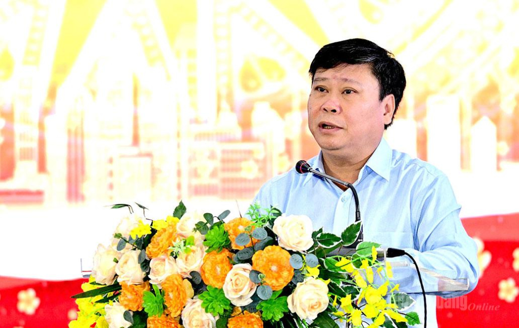 Đồng chí Mai Đức Thông phát biểu tại hội nghị.